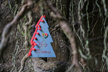 Load image into Gallery viewer, Έλατο ξύλινο Merry Christmas, με πομ-πομ και καρδούλα, μπλε